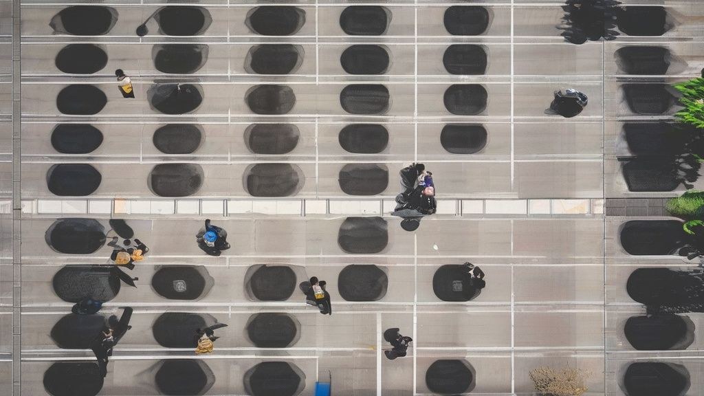 한국인 블로거가 노트북으로 애드센스 승인을 위한 고품질 콘텐츠를 작성하는 모습